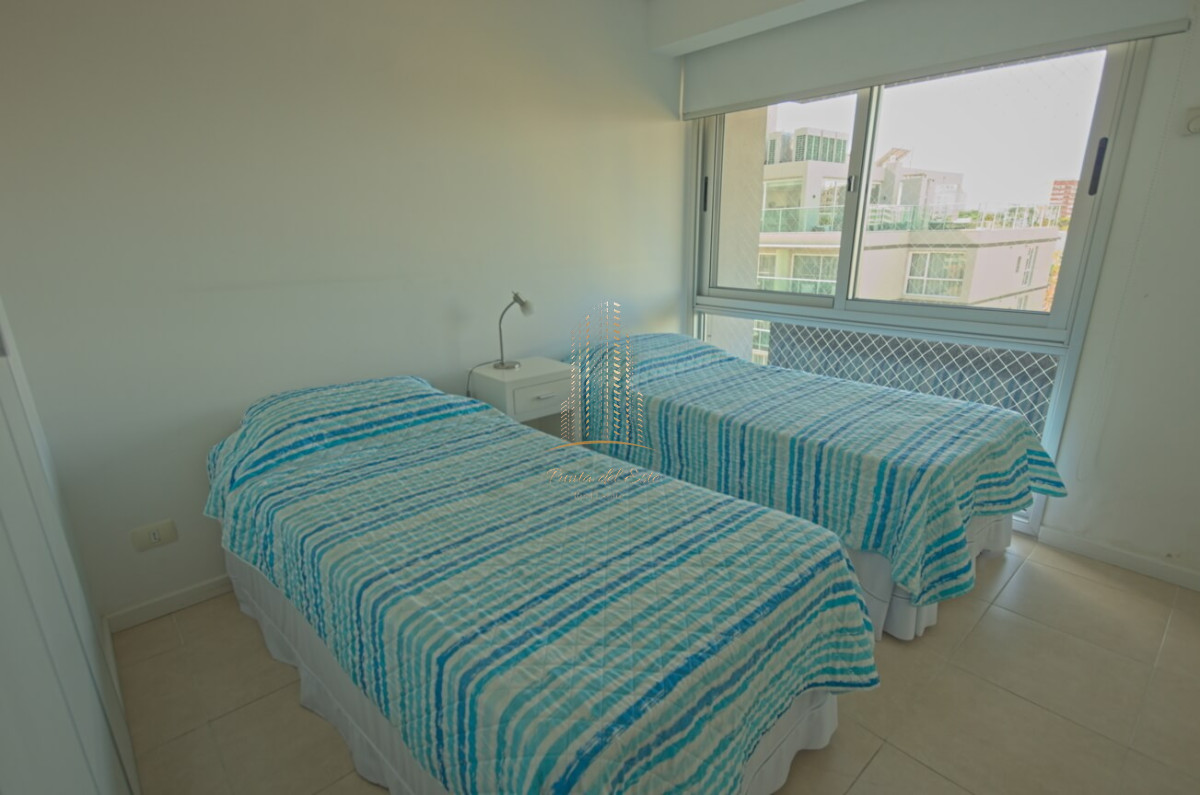 Apartamento ID.442 - Apartamento en venta 3 dormitorios en Playa Mansa, Punta del Este