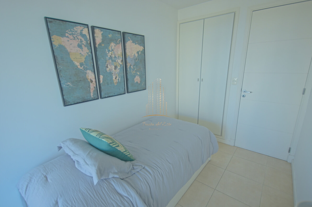 Apartamento ID.439 - Apartamento de tres dormitorios en alquiler Playa Mansa, Punta del Este