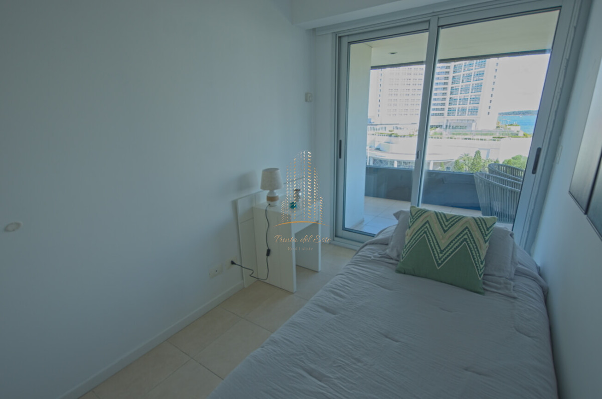 Apartamento ID.439 - Apartamento de tres dormitorios en alquiler Playa Mansa, Punta del Este