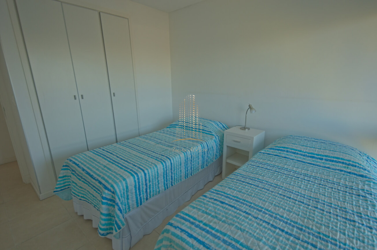 Apartamento ID.442 - Apartamento en venta 3 dormitorios en Playa Mansa, Punta del Este