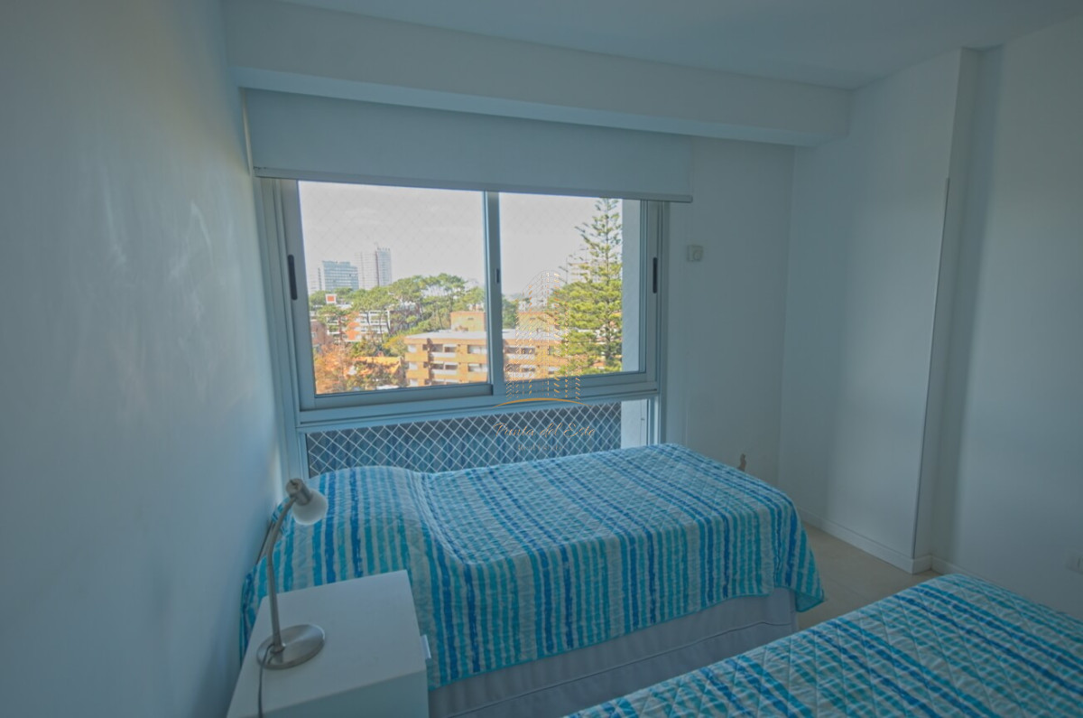 Apartamento ID.442 - Apartamento en venta 3 dormitorios en Playa Mansa, Punta del Este