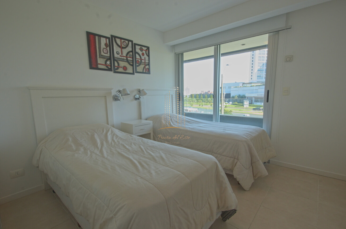 Apartamento ID.441 - Apartamento en venta y alquiler, Playa Mansa, Punta del Este