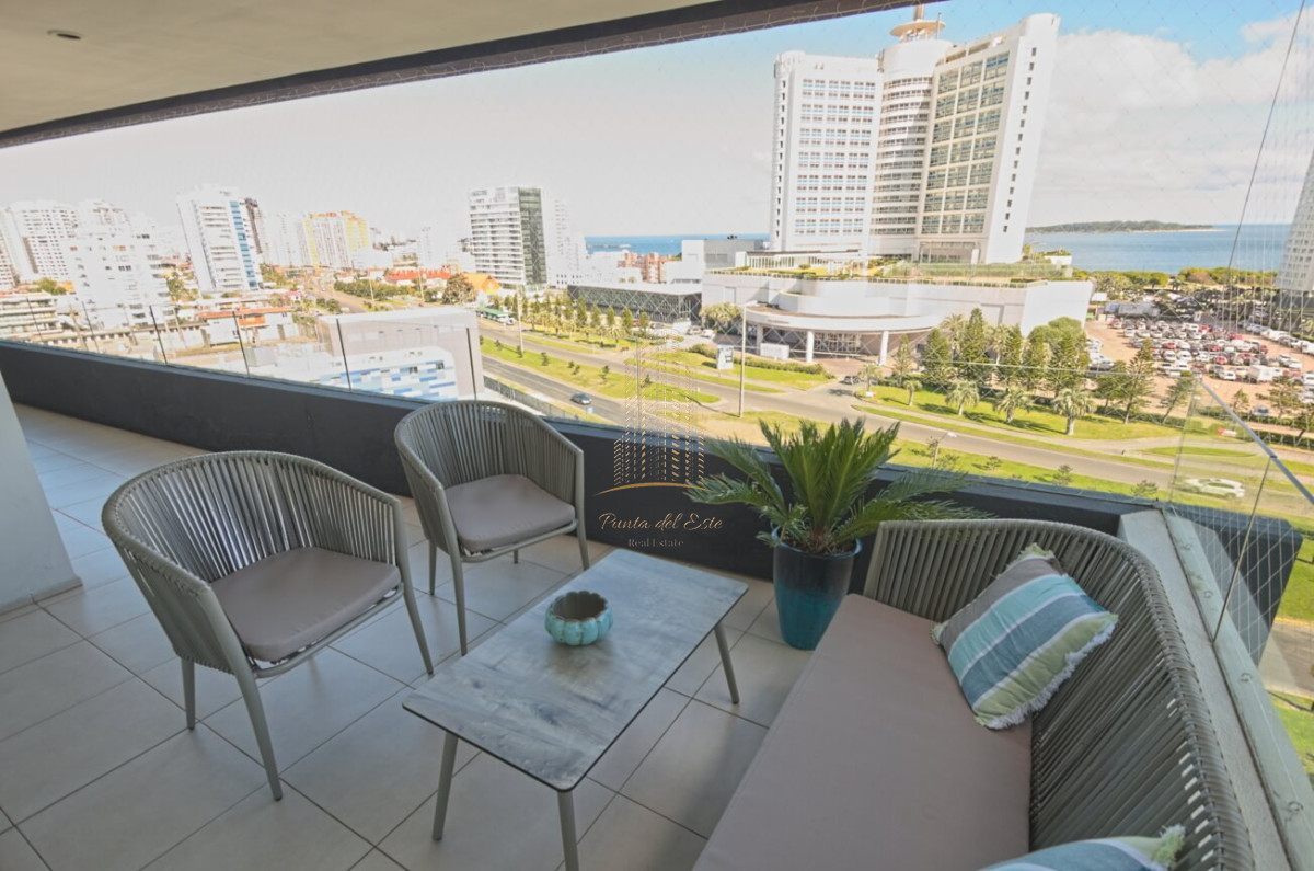 Apartamento ID.439 - Apartamento de tres dormitorios en alquiler Playa Mansa, Punta del Este