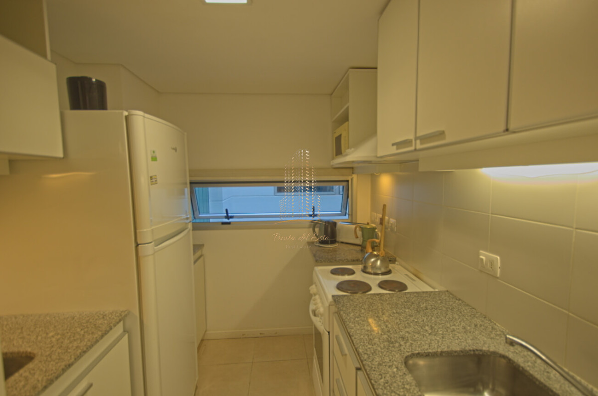 Apartamento ID.442 - Apartamento en venta 3 dormitorios en Playa Mansa, Punta del Este