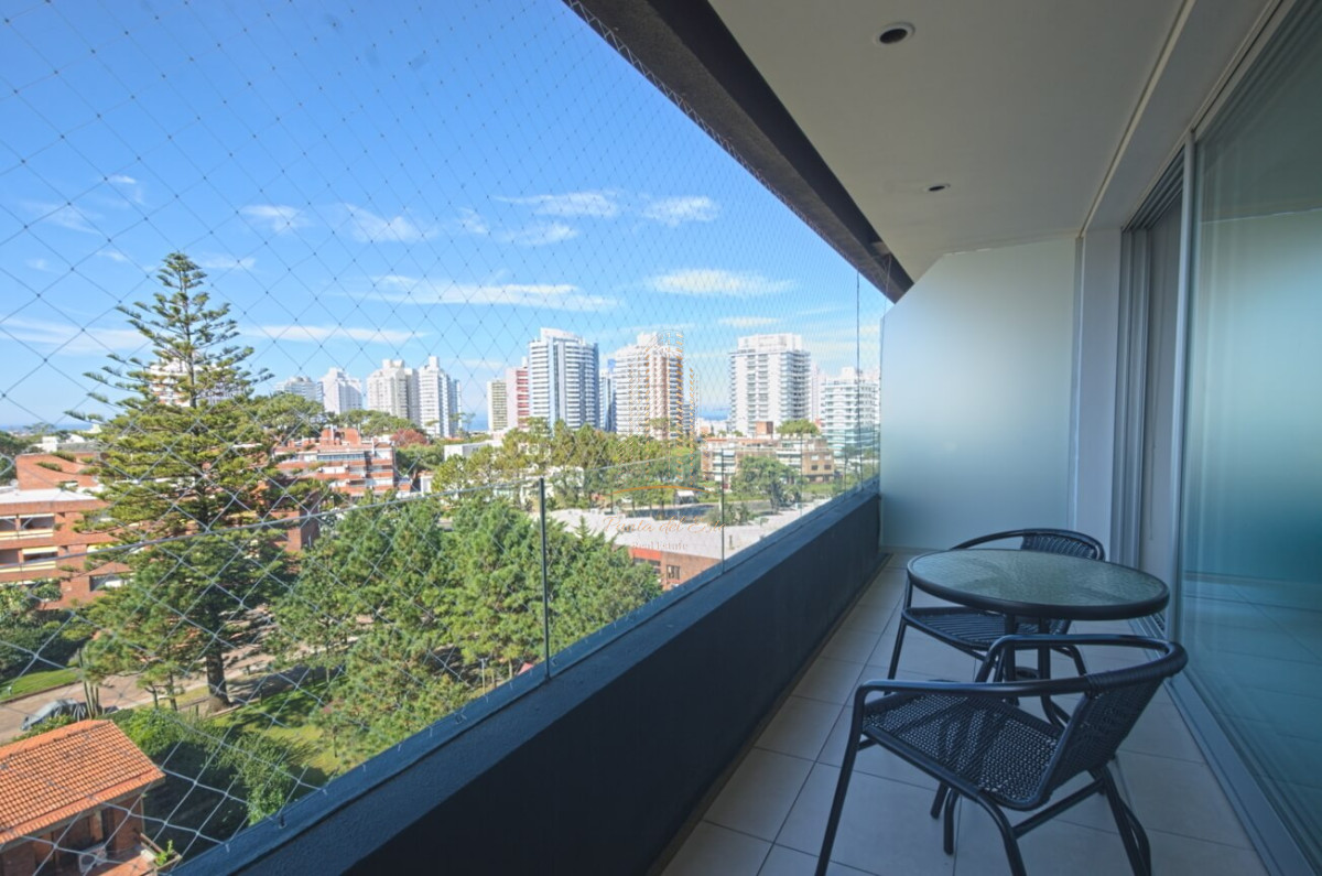 Apartamento ID.442 - Apartamento en venta 3 dormitorios en Playa Mansa, Punta del Este