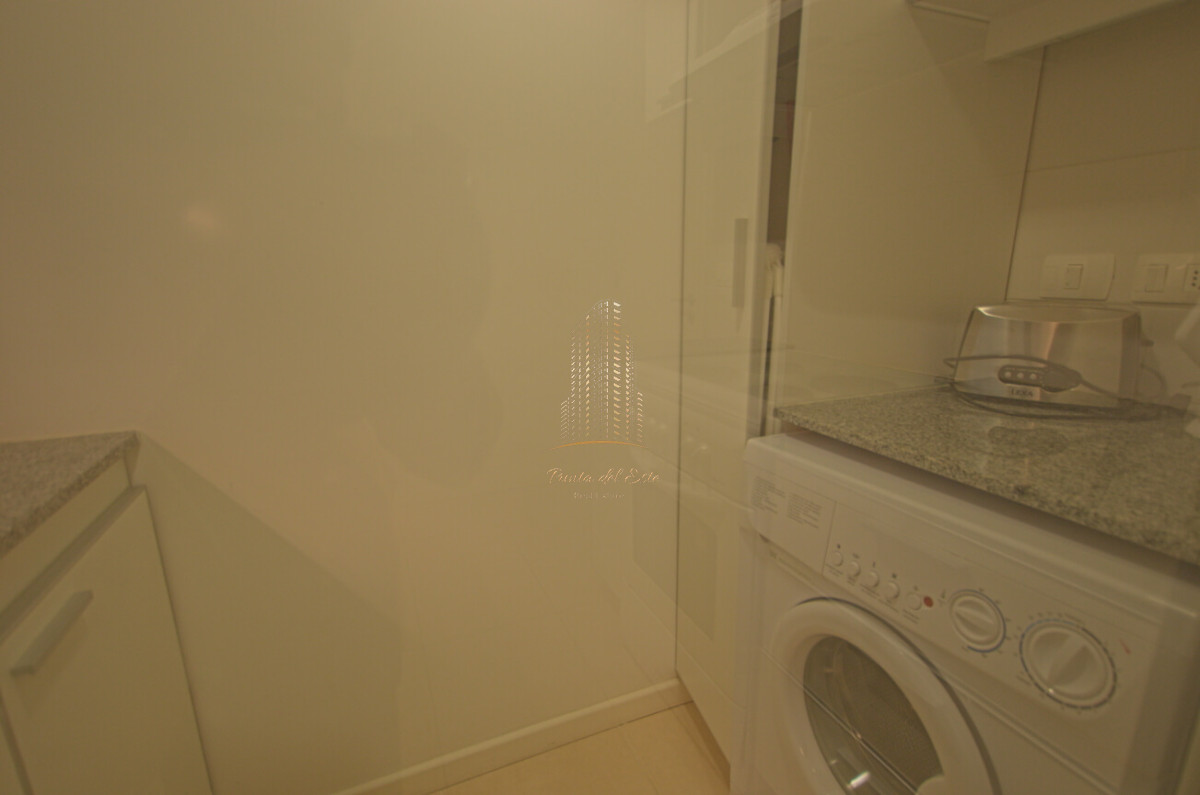 Apartamento ID.441 - Apartamento en venta y alquiler, Playa Mansa, Punta del Este