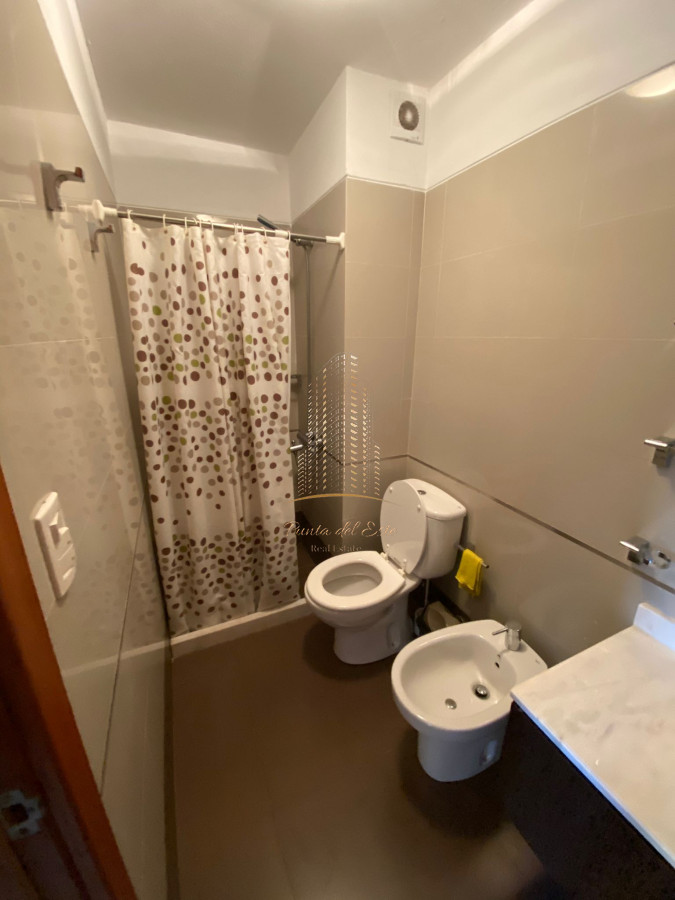 Apartamento ID.448 - Apartamento en alquiler anual 1 dormitorio Punta del Este