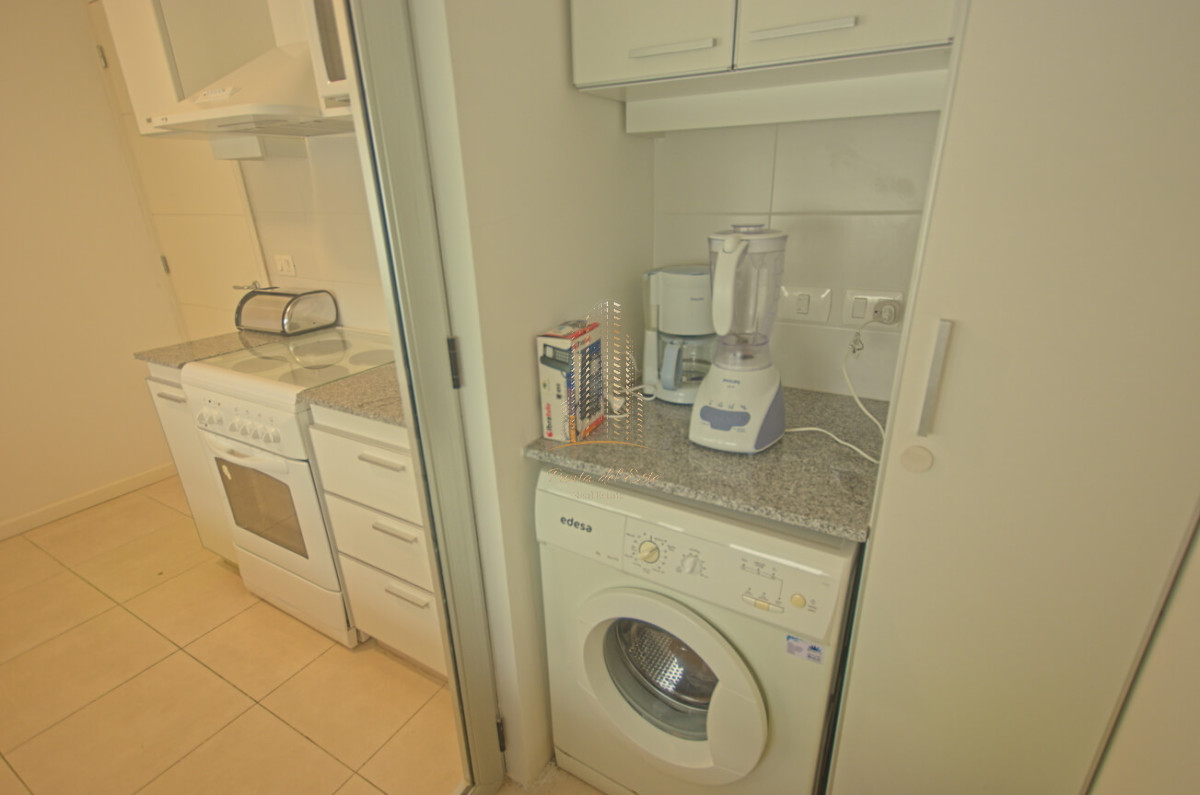 Apartamento ID.439 - Apartamento de tres dormitorios en alquiler Playa Mansa, Punta del Este