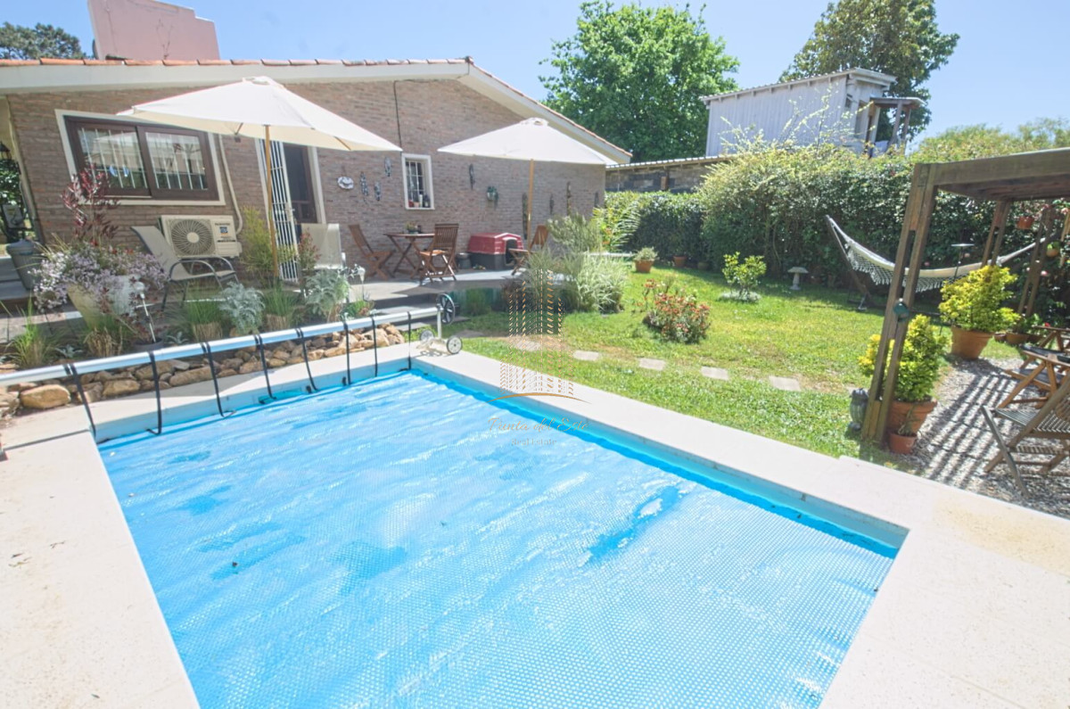 Casa ID.434 - Casa 2 dormitorios con piscina climatizada Mansa, Punta del Este