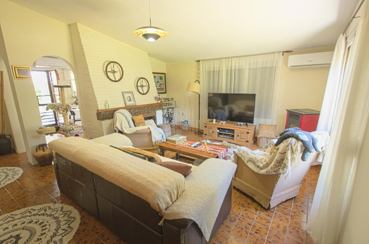 Casa ID.434 - Casa 2 dormitorios con piscina climatizada Mansa, Punta del Este
