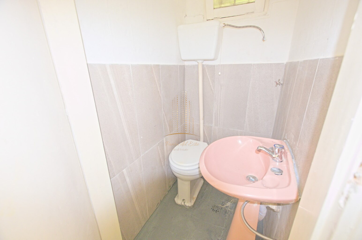 Casa ID.432 - Casa en alquiler Punta del Este playa Mansa, 2 dormitorios y parrillero