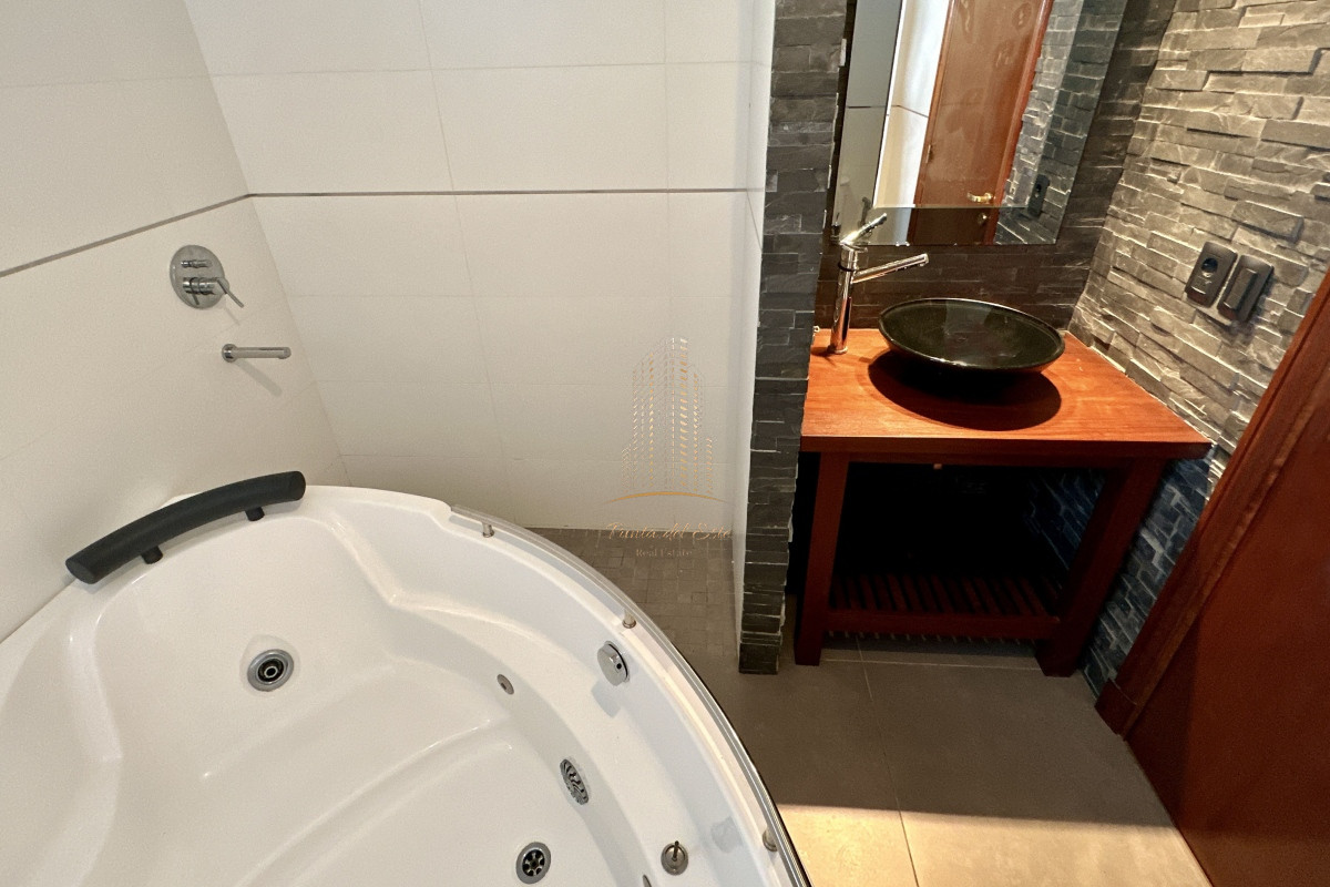 Casa ID.433 - Casa en venta 4 dormitorios en Punta del Este