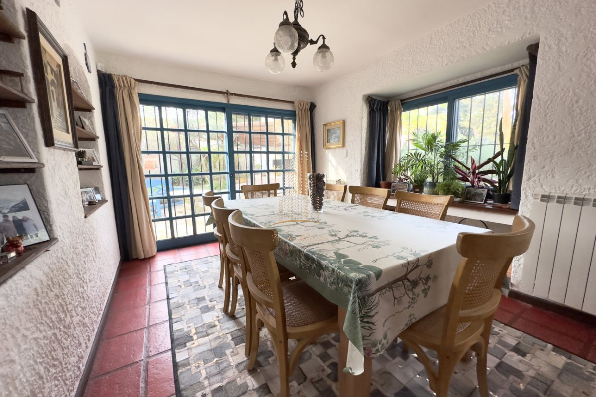 Casa ID.443 - Casa en alquiler 4 dormitorios con piscina - Jardines de Cordoba , Punta del Este