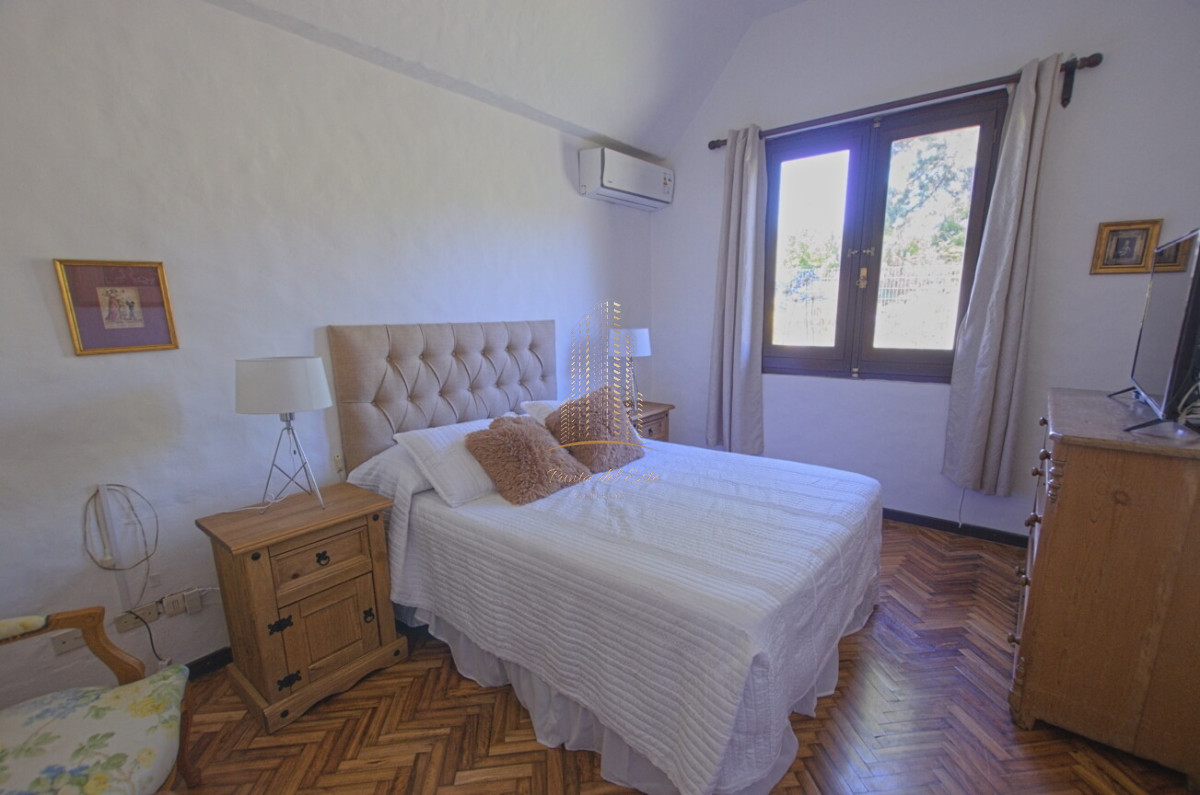 Casa ID.431 - Casa de 4 dormitorios con piscina climatizada en alquiler