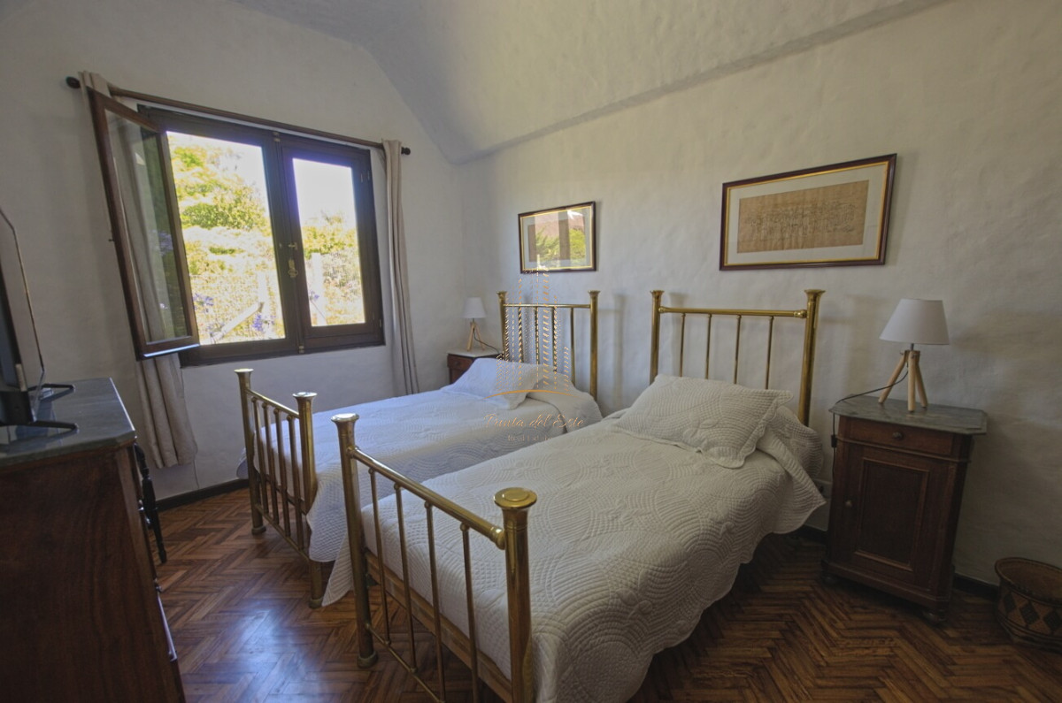 Casa ID.431 - Casa de 4 dormitorios con piscina climatizada en alquiler