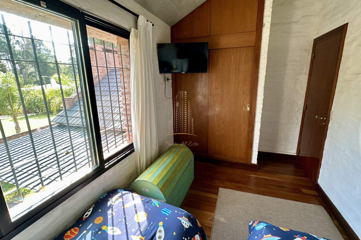 Casa ID.433 - Casa en venta 4 dormitorios en Punta del Este