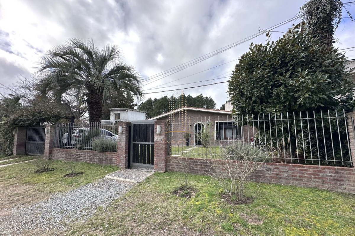 Casa ID.434 - Casa 2 dormitorios con piscina climatizada Mansa, Punta del Este