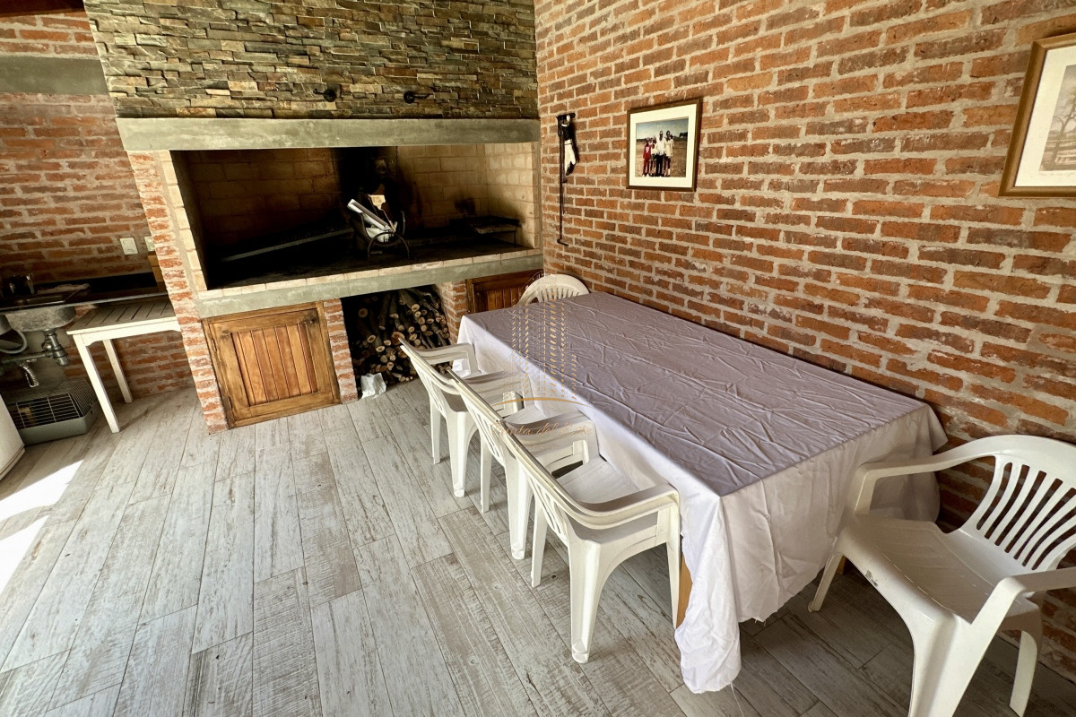 Casa ID.433 - Casa en venta 4 dormitorios en Punta del Este