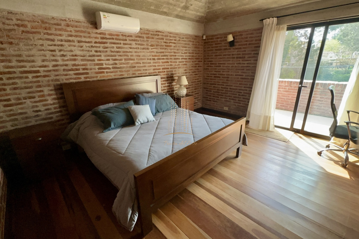 Casa ID.433 - Casa en venta 4 dormitorios en Punta del Este