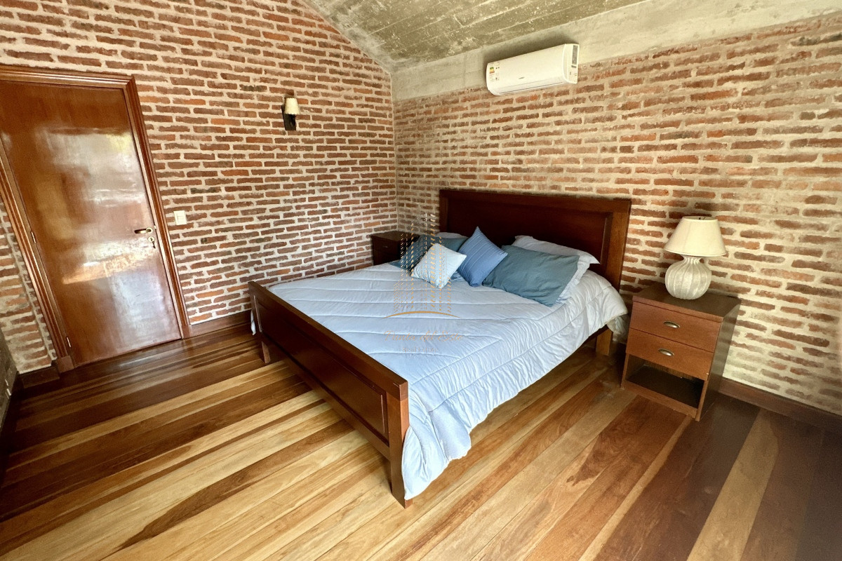 Casa ID.433 - Casa en venta 4 dormitorios en Punta del Este