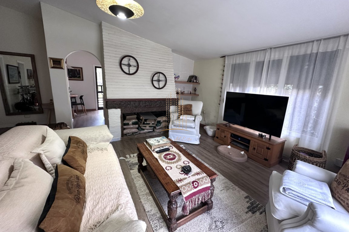 Casa ID.434 - Casa 2 dormitorios con piscina climatizada Mansa, Punta del Este