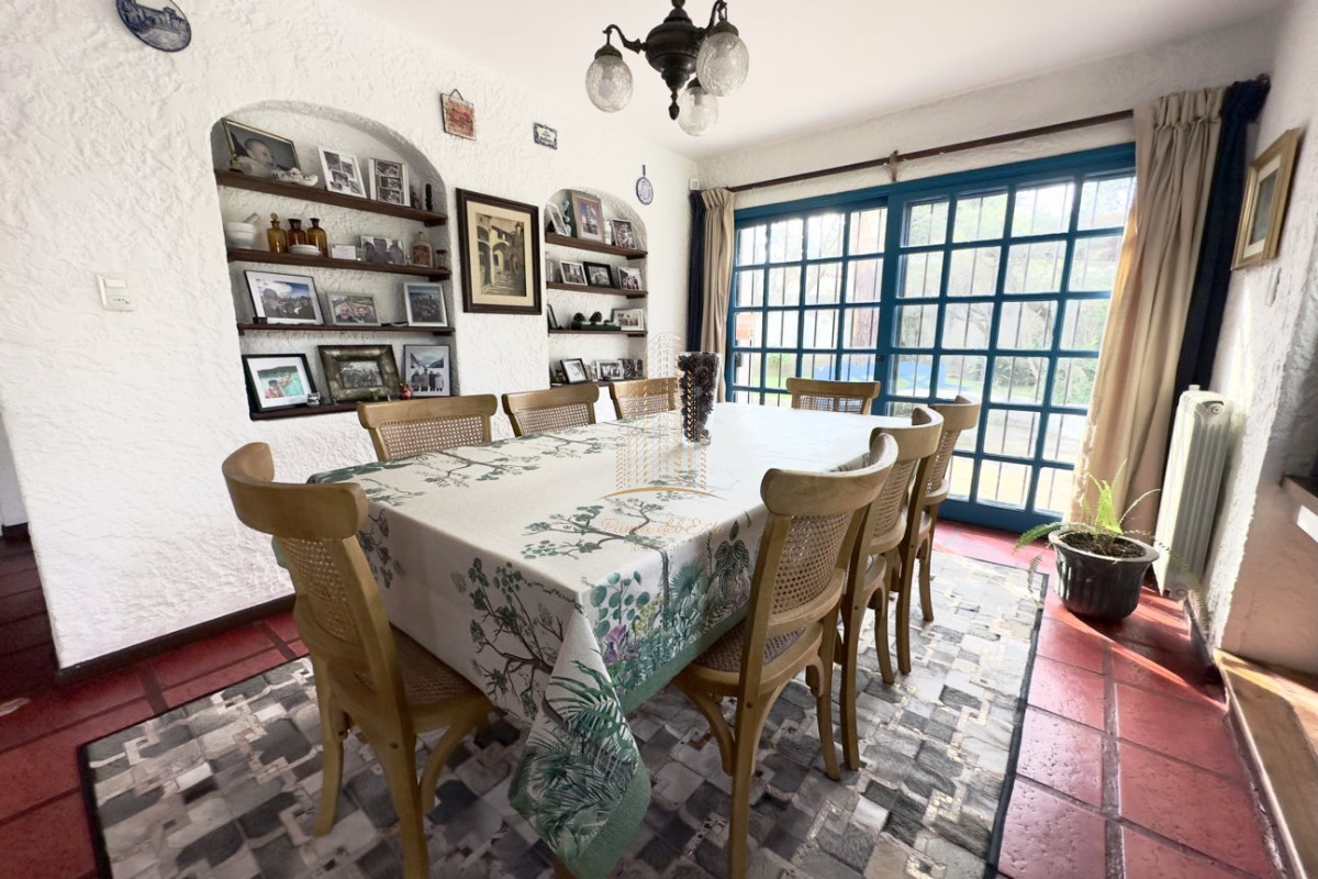 Casa ID.443 - Casa en alquiler 4 dormitorios con piscina - Jardines de Cordoba , Punta del Este