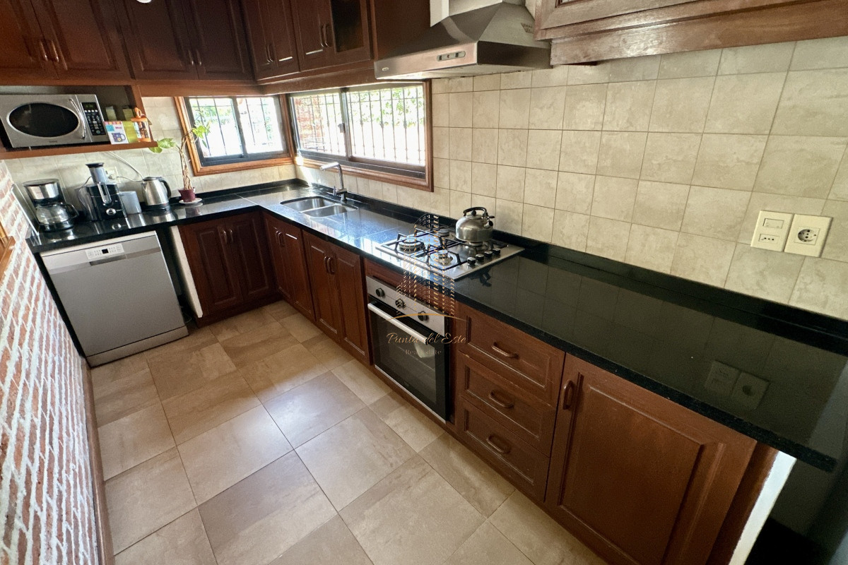 Casa ID.433 - Casa en venta 4 dormitorios en Punta del Este