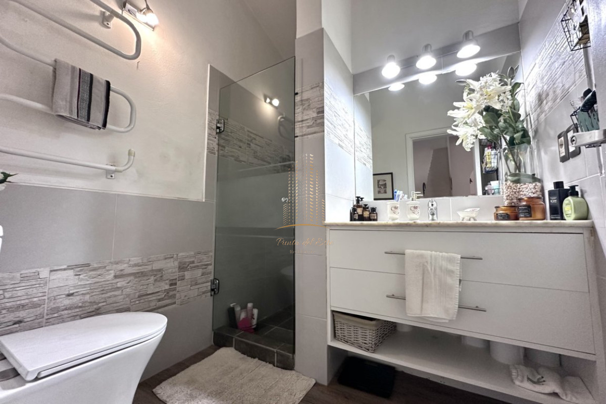 Casa ID.434 - Casa 2 dormitorios con piscina climatizada Mansa, Punta del Este