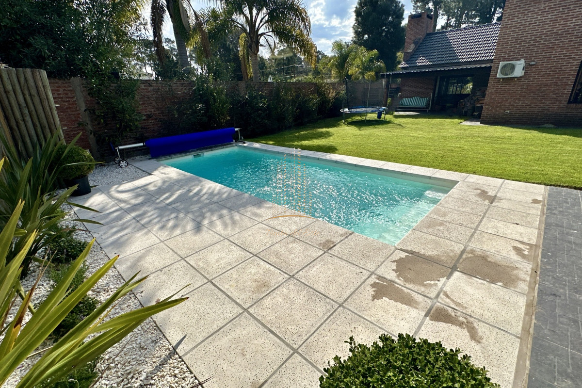 Casa ID.433 - Casa en venta 4 dormitorios en Punta del Este