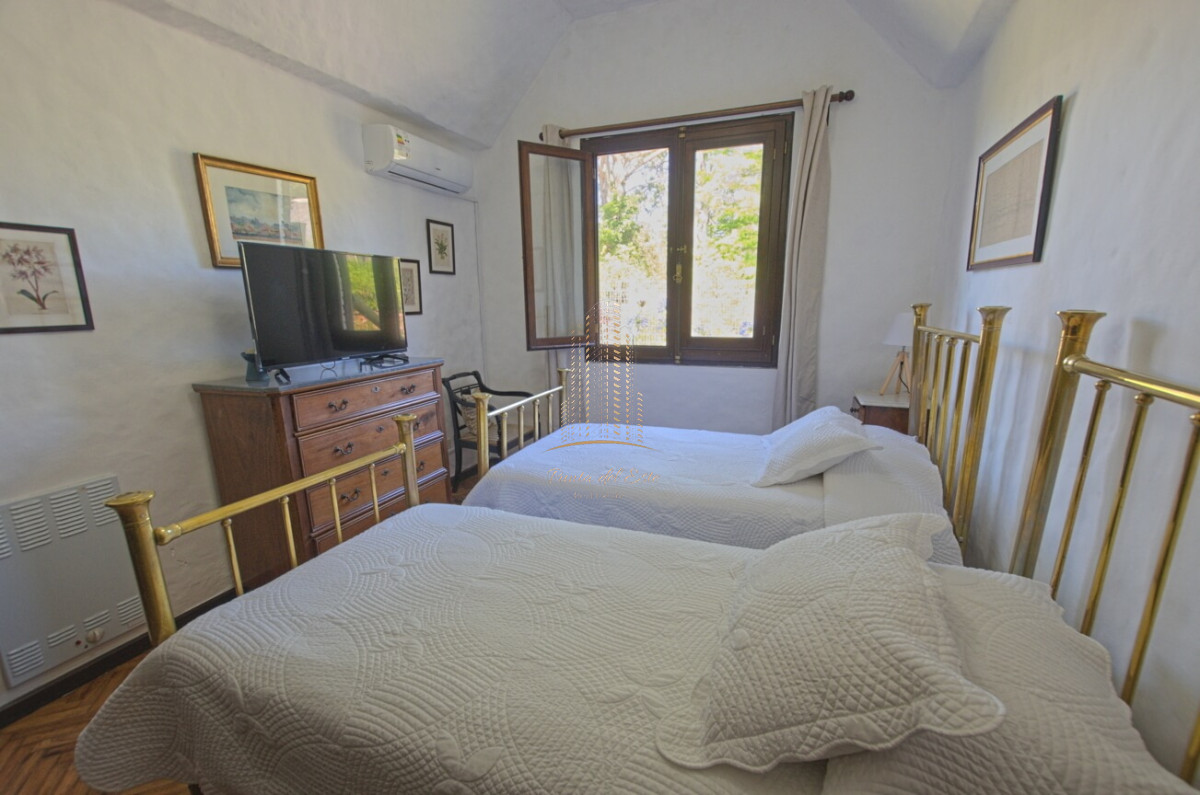 Casa ID.431 - Casa de 4 dormitorios con piscina climatizada en alquiler