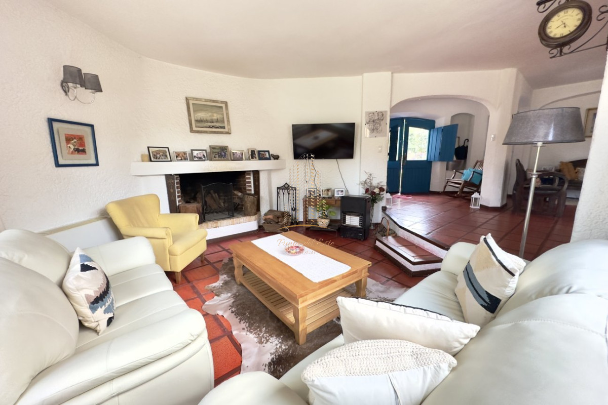 Casa ID.443 - Casa en alquiler 4 dormitorios con piscina - Jardines de Cordoba , Punta del Este