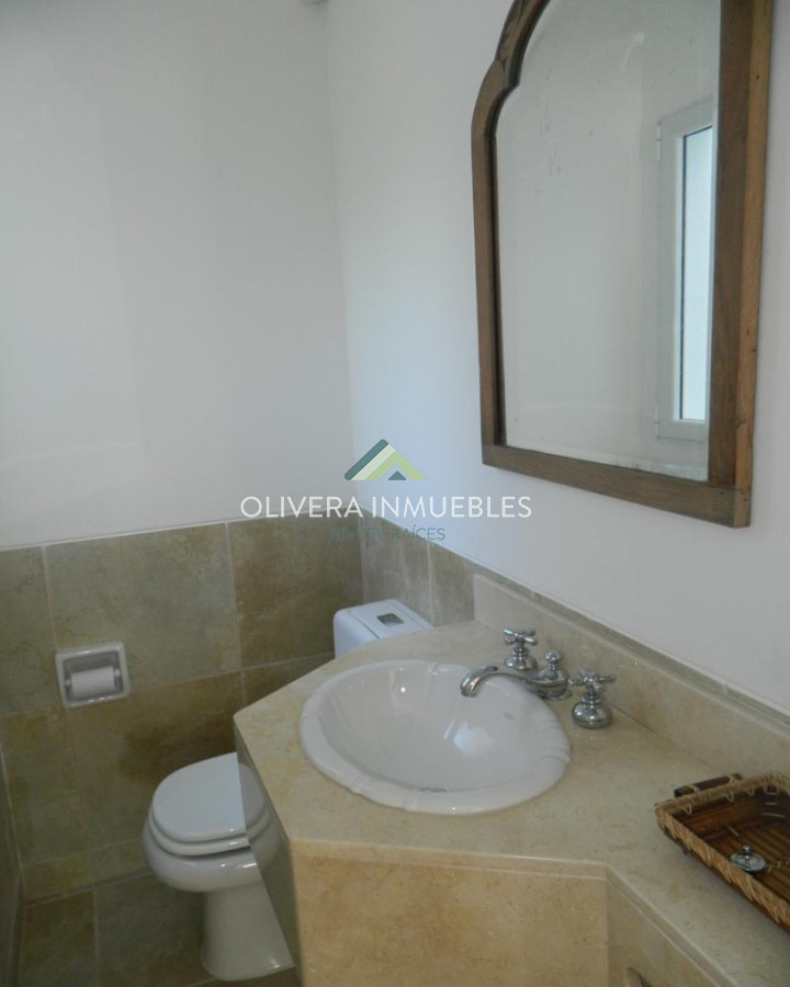 Casa ID.10845 - Casa en alquiler 4 dormitorios La Barra