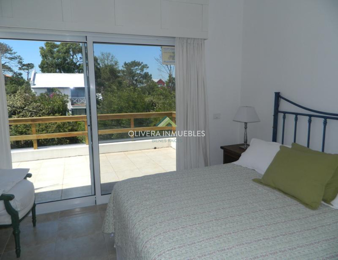 Casa ID.10845 - Casa en alquiler 4 dormitorios La Barra