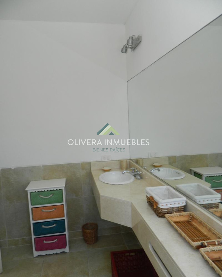 Casa ID.10845 - Casa en alquiler 4 dormitorios La Barra