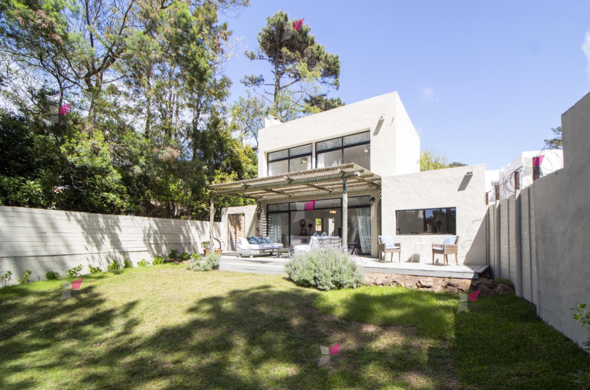Casa en venta - Montoya - RSP9557C