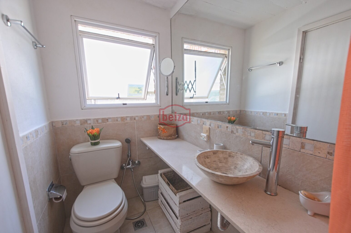 Apartamento ID.166239/PUNTA-DLE-ESTE-PENINSULA-SOBRE-GORLERO-MONO-AMBIENTE-EDIFICIO-CON-SERVICIOS - Apartamento 3 dormitorios en alquiler La Barra