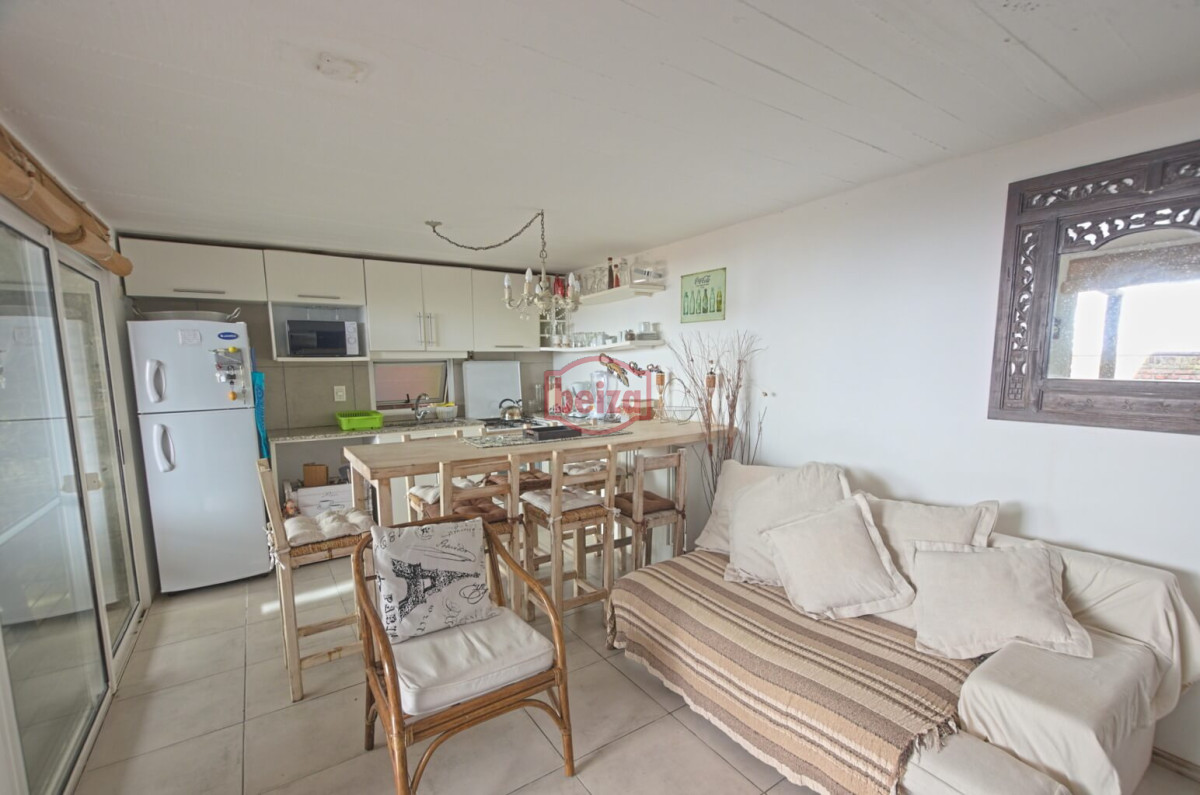 Apartamento ID.166239/PUNTA-DLE-ESTE-PENINSULA-SOBRE-GORLERO-MONO-AMBIENTE-EDIFICIO-CON-SERVICIOS - Apartamento 3 dormitorios en alquiler La Barra
