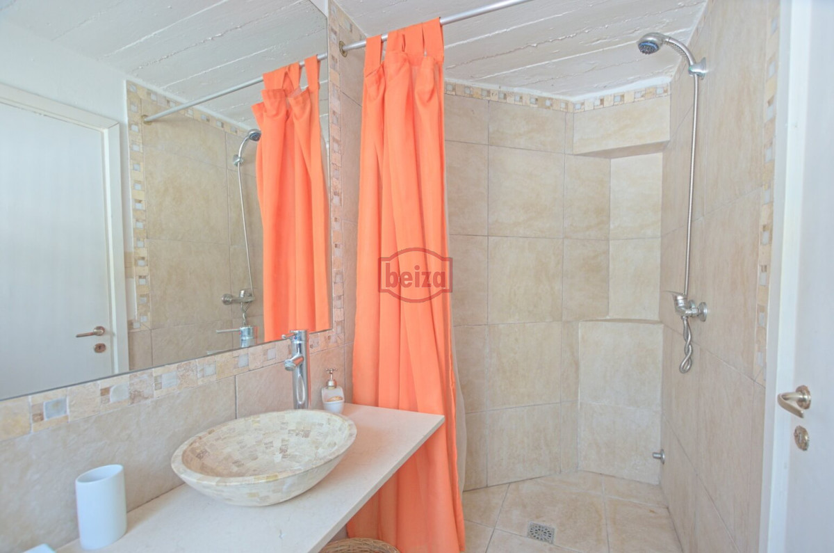 Apartamento ID.166239/PUNTA-DLE-ESTE-PENINSULA-SOBRE-GORLERO-MONO-AMBIENTE-EDIFICIO-CON-SERVICIOS - Apartamento 3 dormitorios en alquiler La Barra
