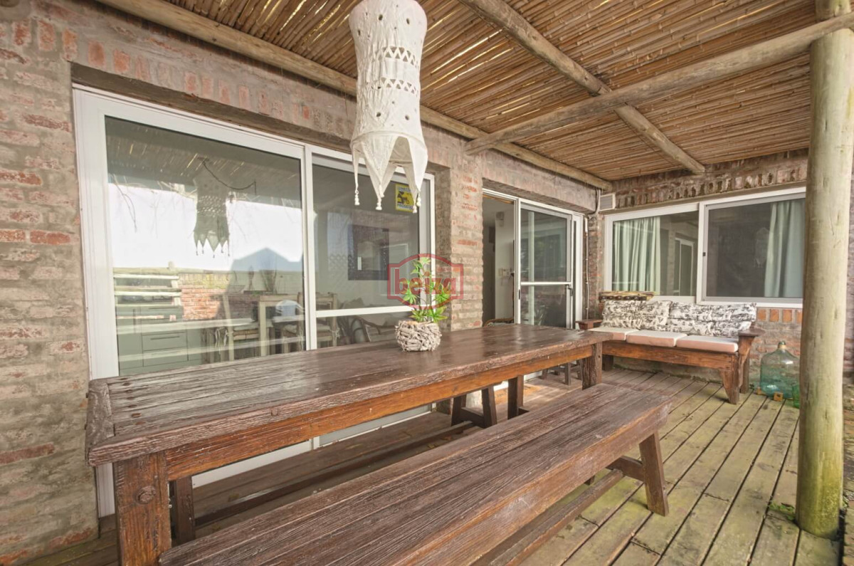 Apartamento ID.166239/PUNTA-DLE-ESTE-PENINSULA-SOBRE-GORLERO-MONO-AMBIENTE-EDIFICIO-CON-SERVICIOS - Apartamento 3 dormitorios en alquiler La Barra