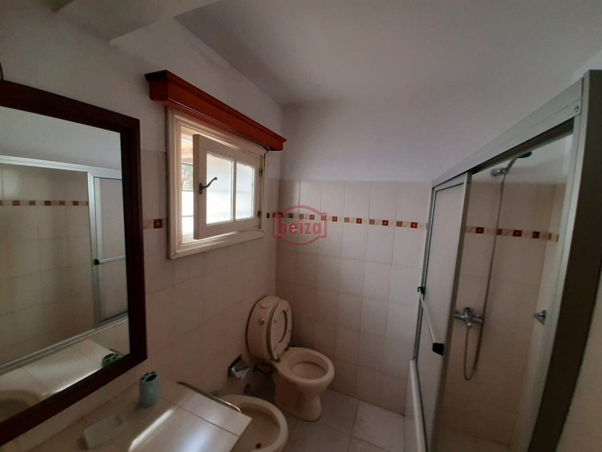 Casa ID.166238/Casa-en-alquiler-anual-Solanas--Punta-Ballena- - Casa en alquiler Playa Mansa 3 dormitorios en alquiler anual