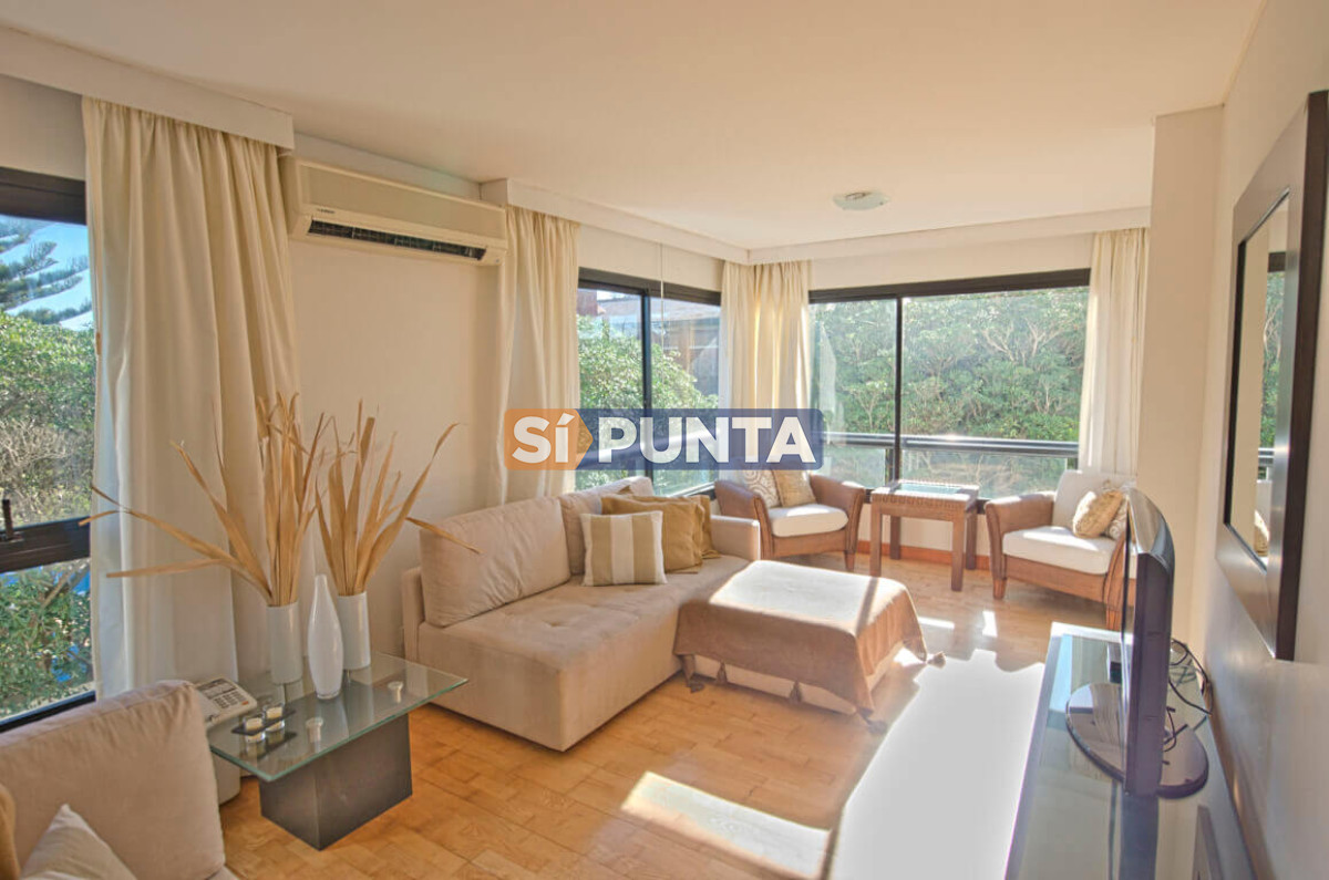 Apartamento de 3 dormitorios en Playa Brava - SPT2900A