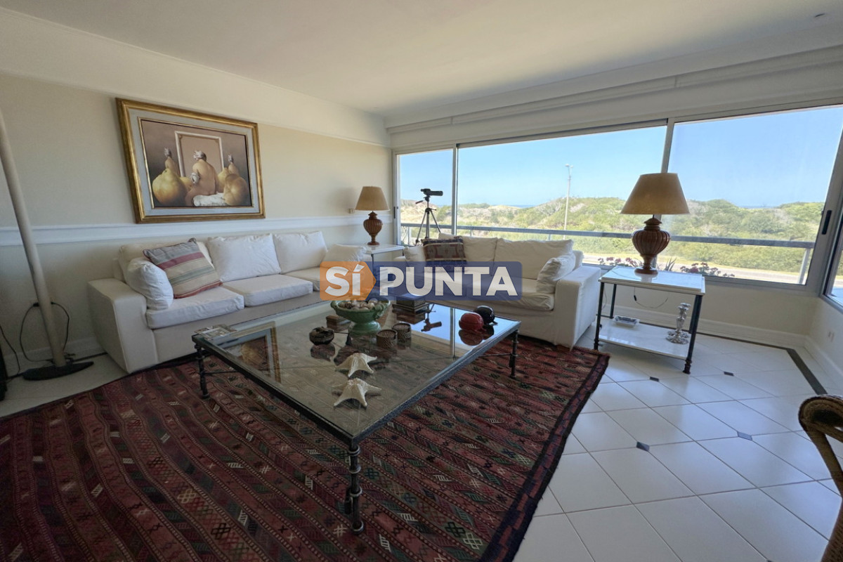 Apartamento de 3 dormitorios más dependencia en venta de temporada - Brava - SPT9943A