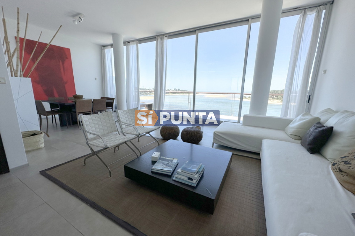 Penthouse en Delamar con vista al mar en alquiler anual- La Barra - SPT9893A