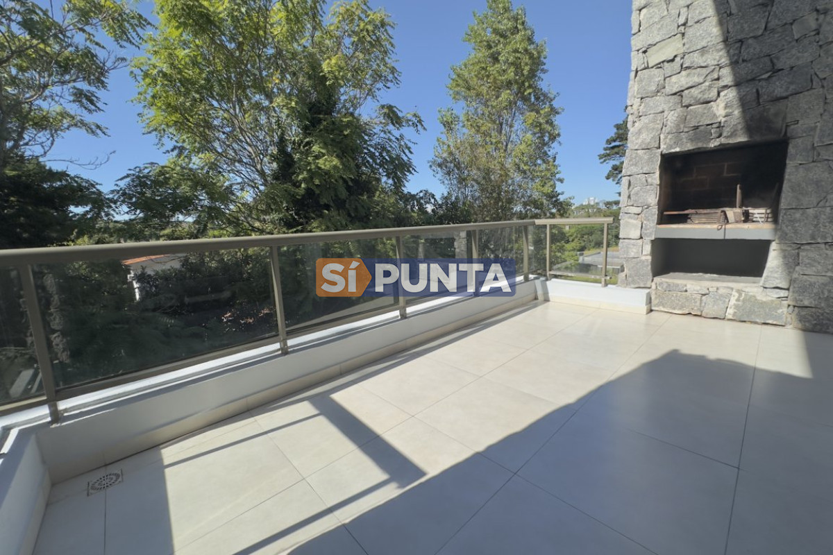 Apartamento de 2 dormitorios con parrillero en venta - SPT617A