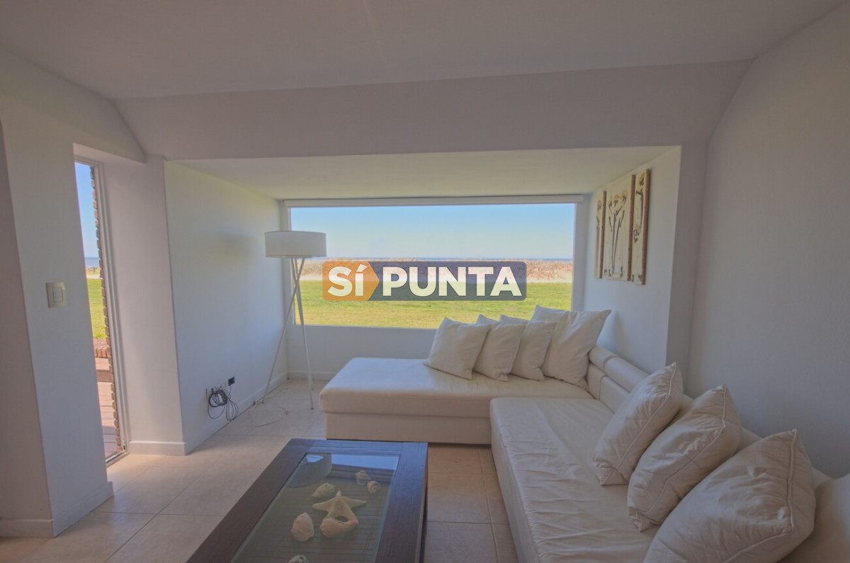 Departamento de 3 dormitorios en alquiler Manantiales  - SPT5894A