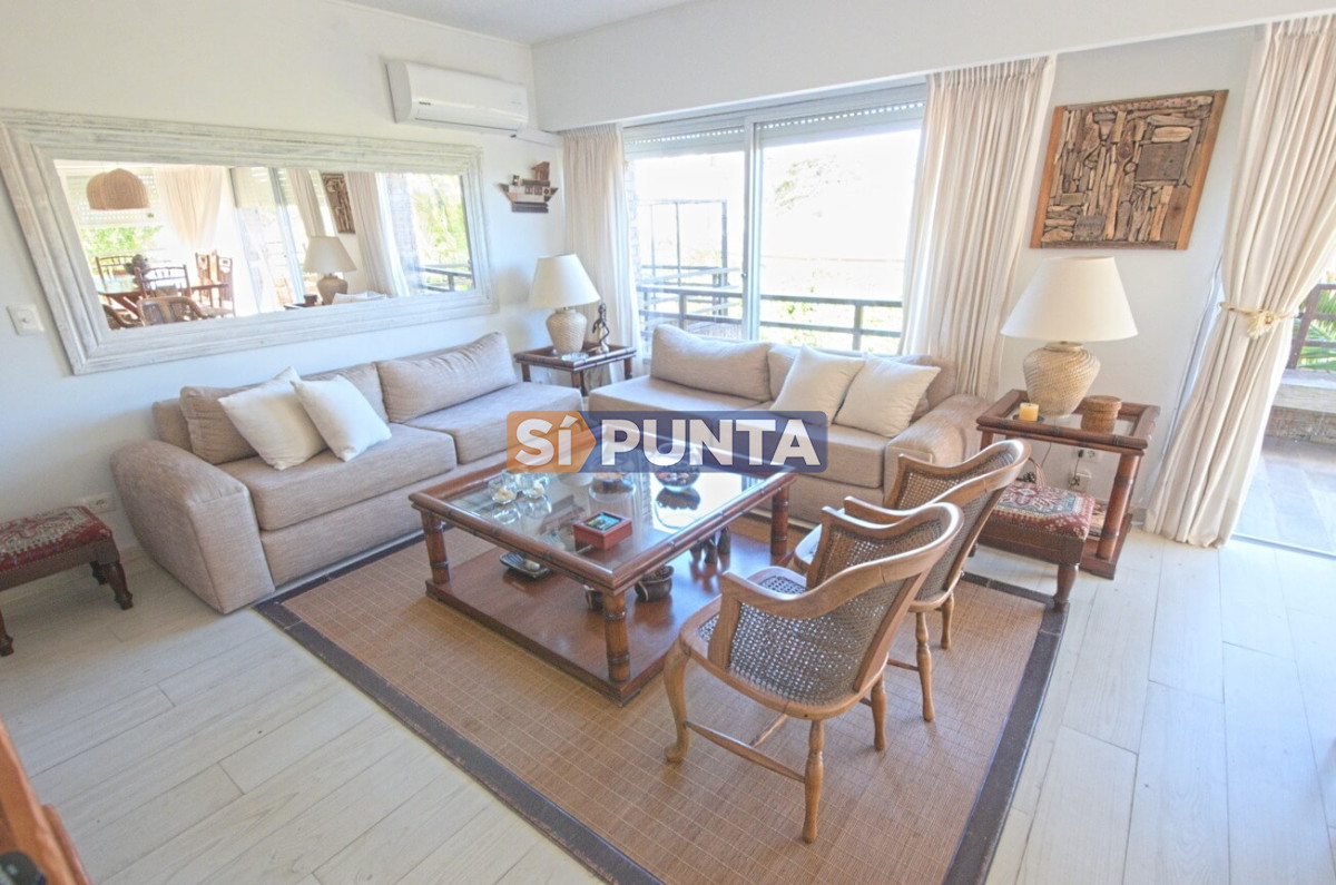 Apartamento de 3 dormitorios en alquiler - Mansa - SPT7972A