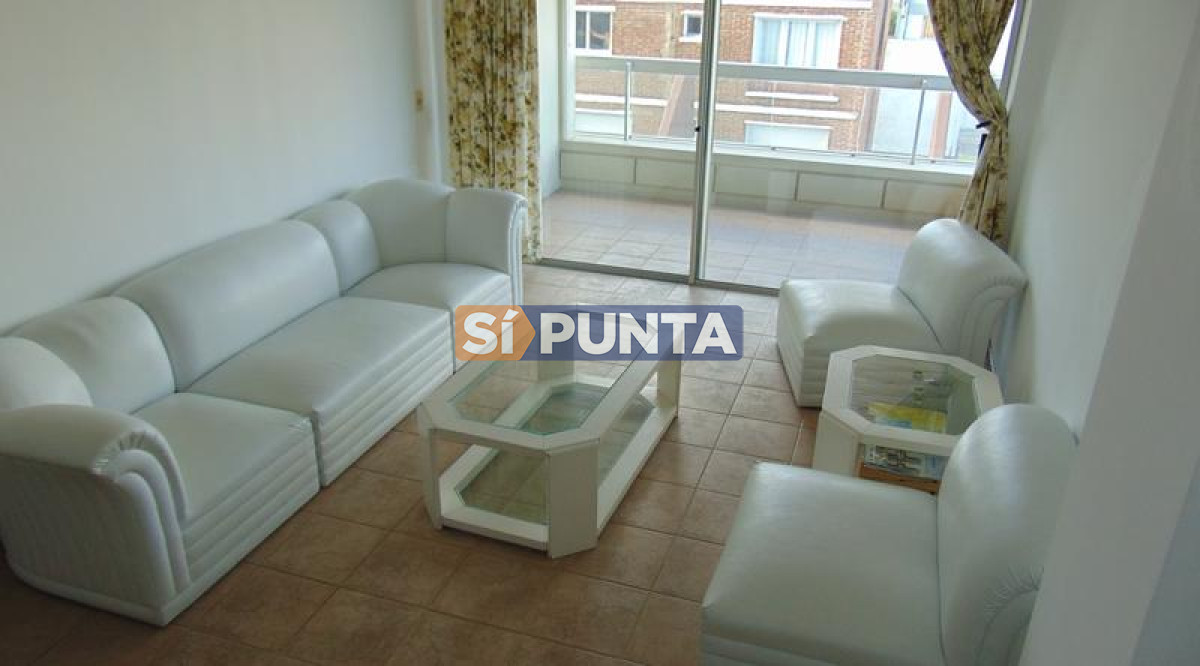 Apartamento en alquiler anual - SPT2305A