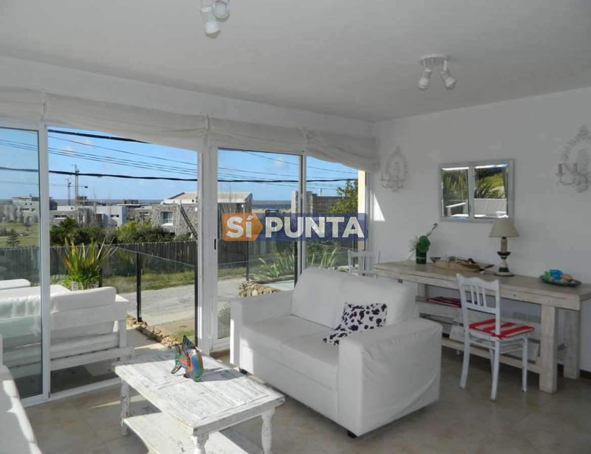 Apartamento de 3 dormitorios en Manantiales - SPT29A