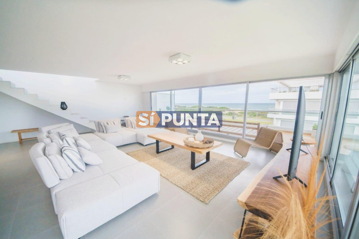 Apartamento de 3 dormitorios en suite mas dependencia  - SPT9025A