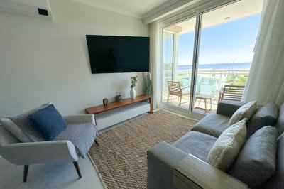 Apartamento en alquiler anual e invernal 1 dormitorio y medio con vista al Mar y parrillero